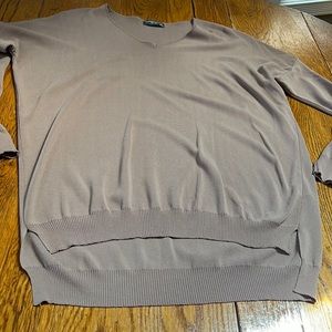 Sweet Lovely by Jen mauve/tan long sleeve sweater.  V-Neck, Size Medium-Large.